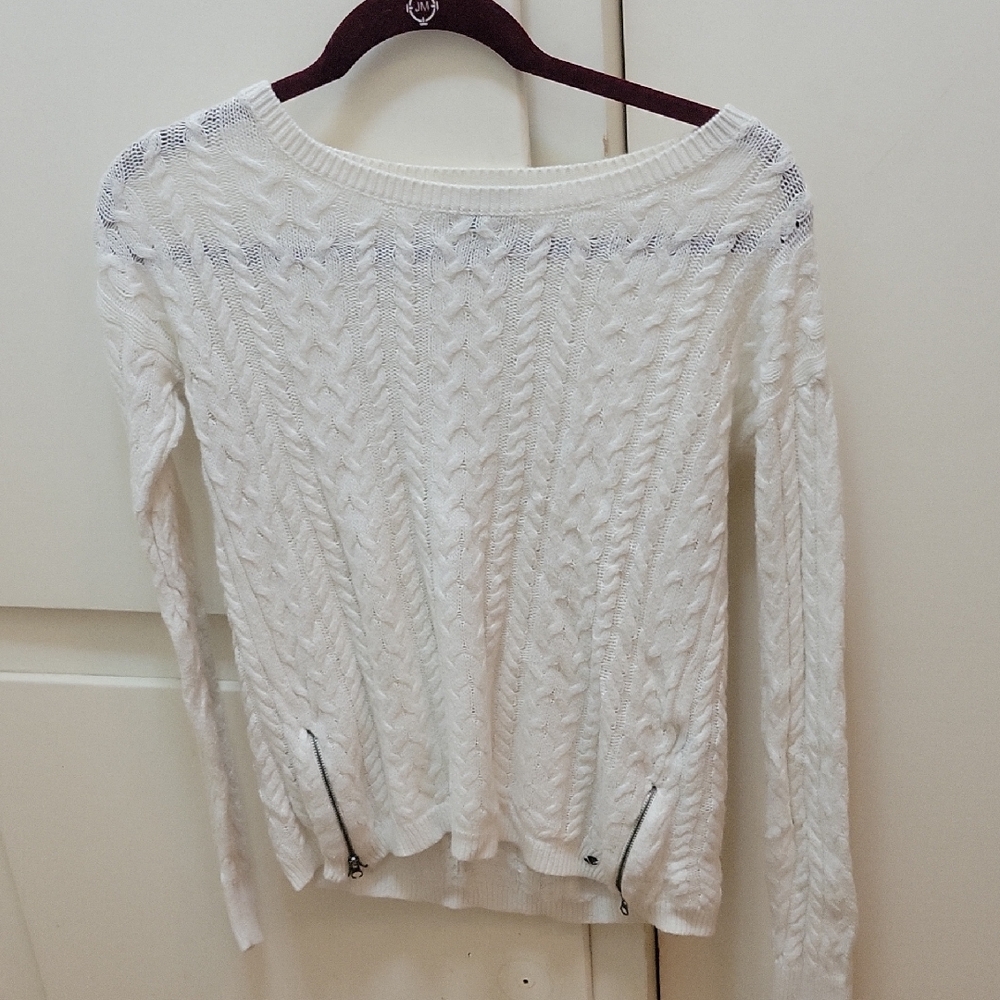 AE sweater